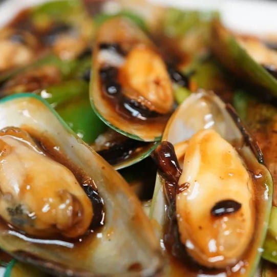 Mussel Black Bean Specialty.