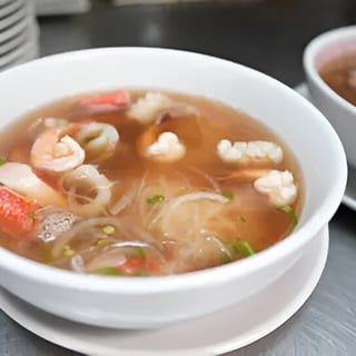 Seafood Noodle Soup (Mein Egg Noodle or Rice Noodle)